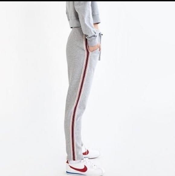 TNA the Iconic sweatpant - Picture 1 of 6